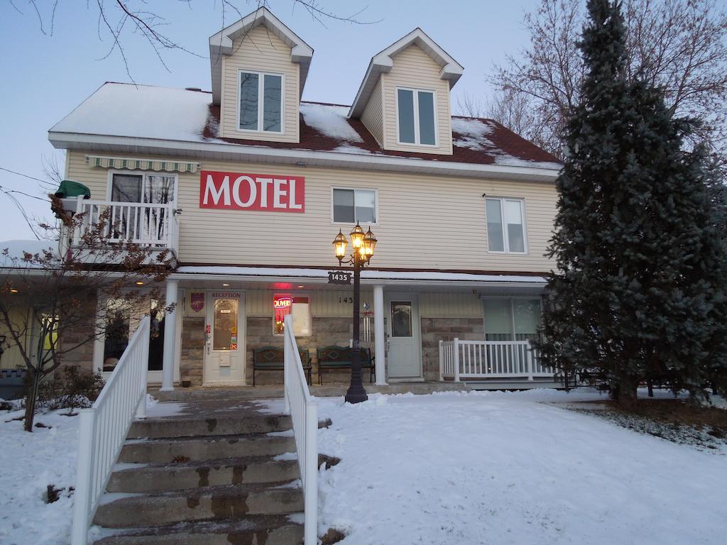 Motel Derfal Repentigny Extérieur photo