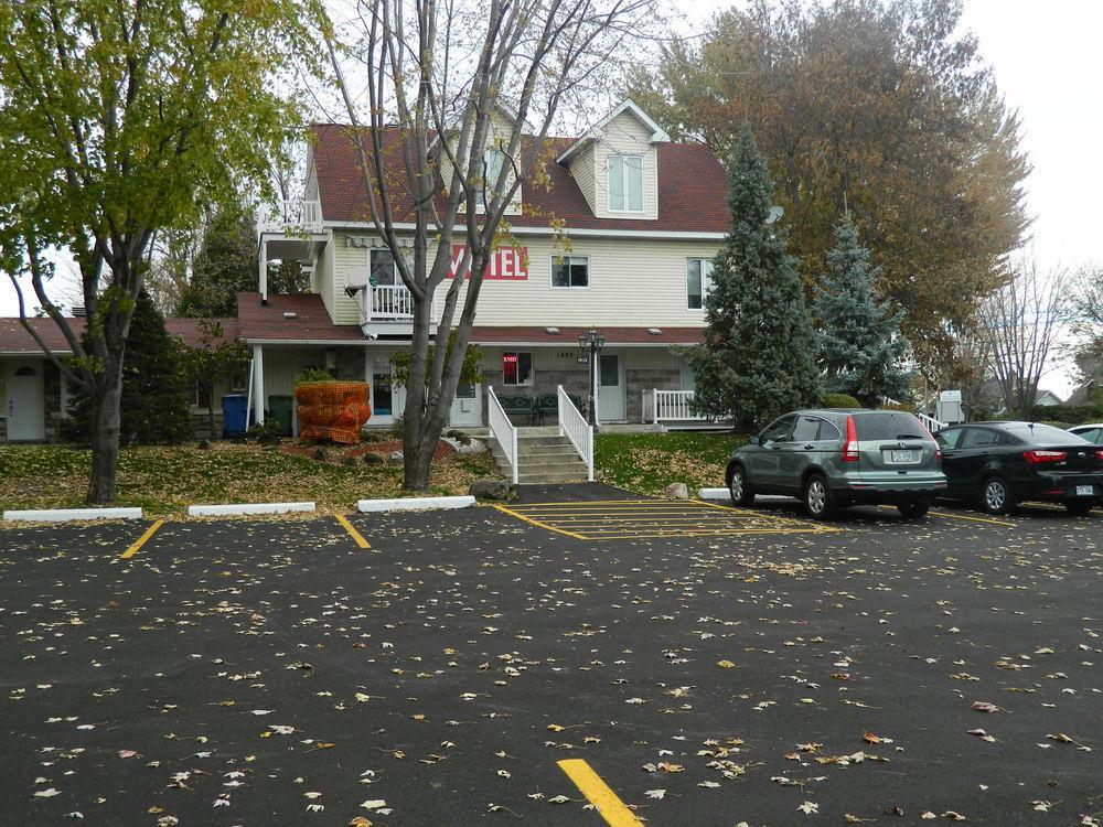 Motel Derfal Repentigny Extérieur photo