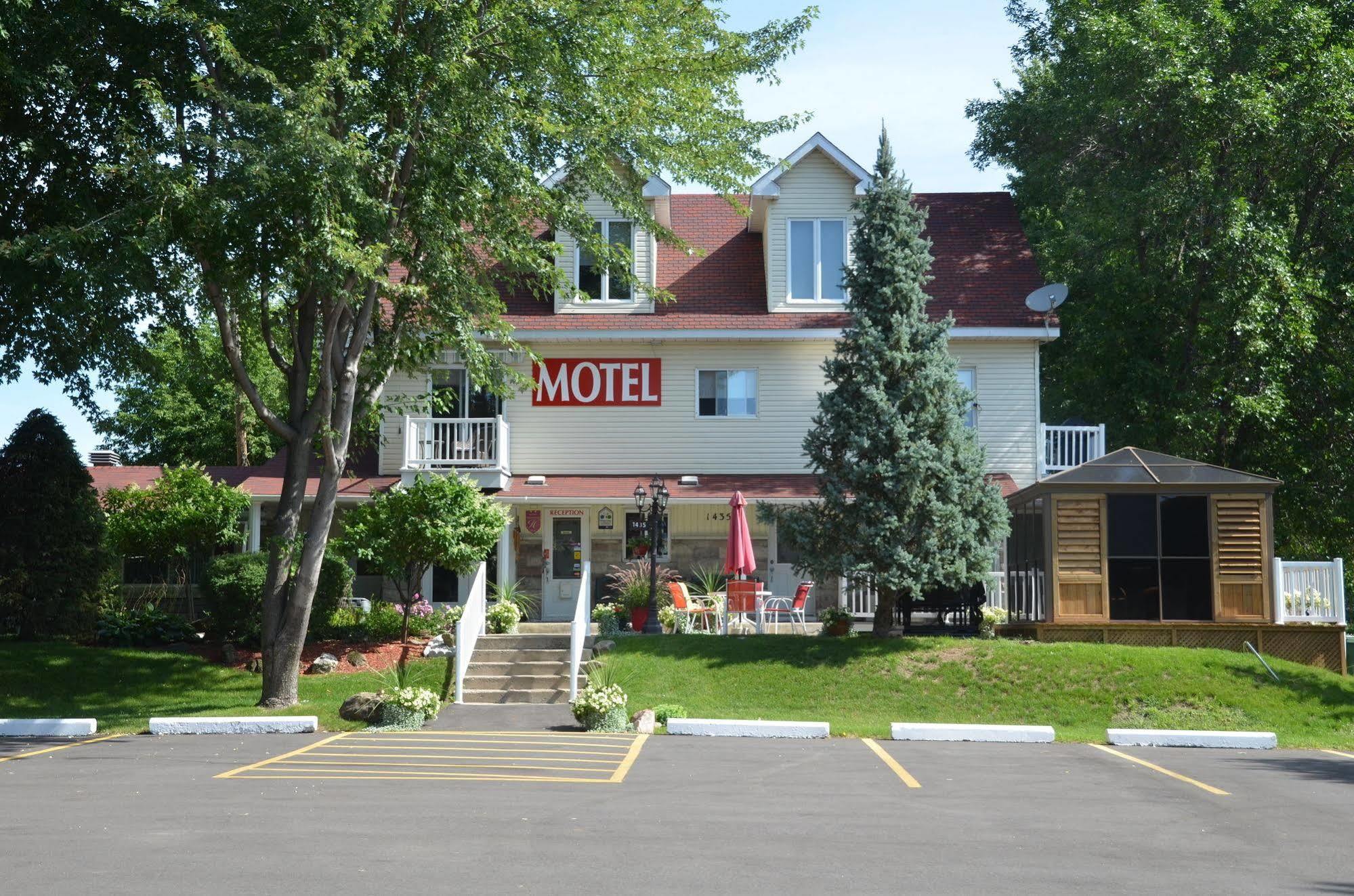 Motel Derfal Repentigny Extérieur photo